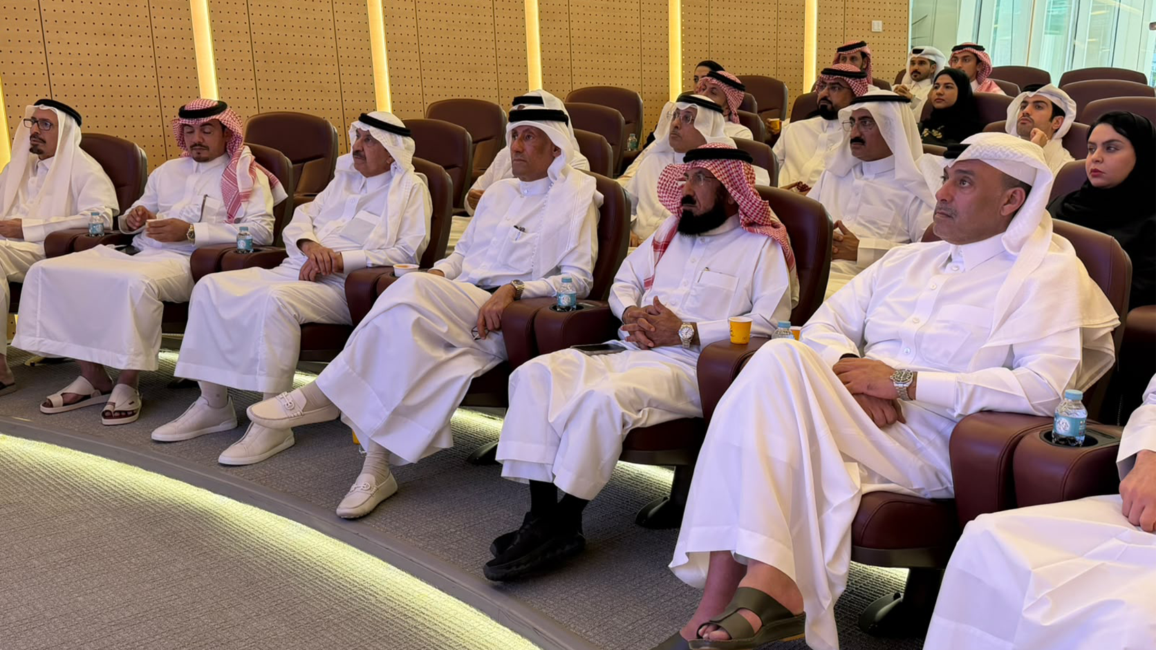 Saudi-business-delegation-visits-Qatar-001